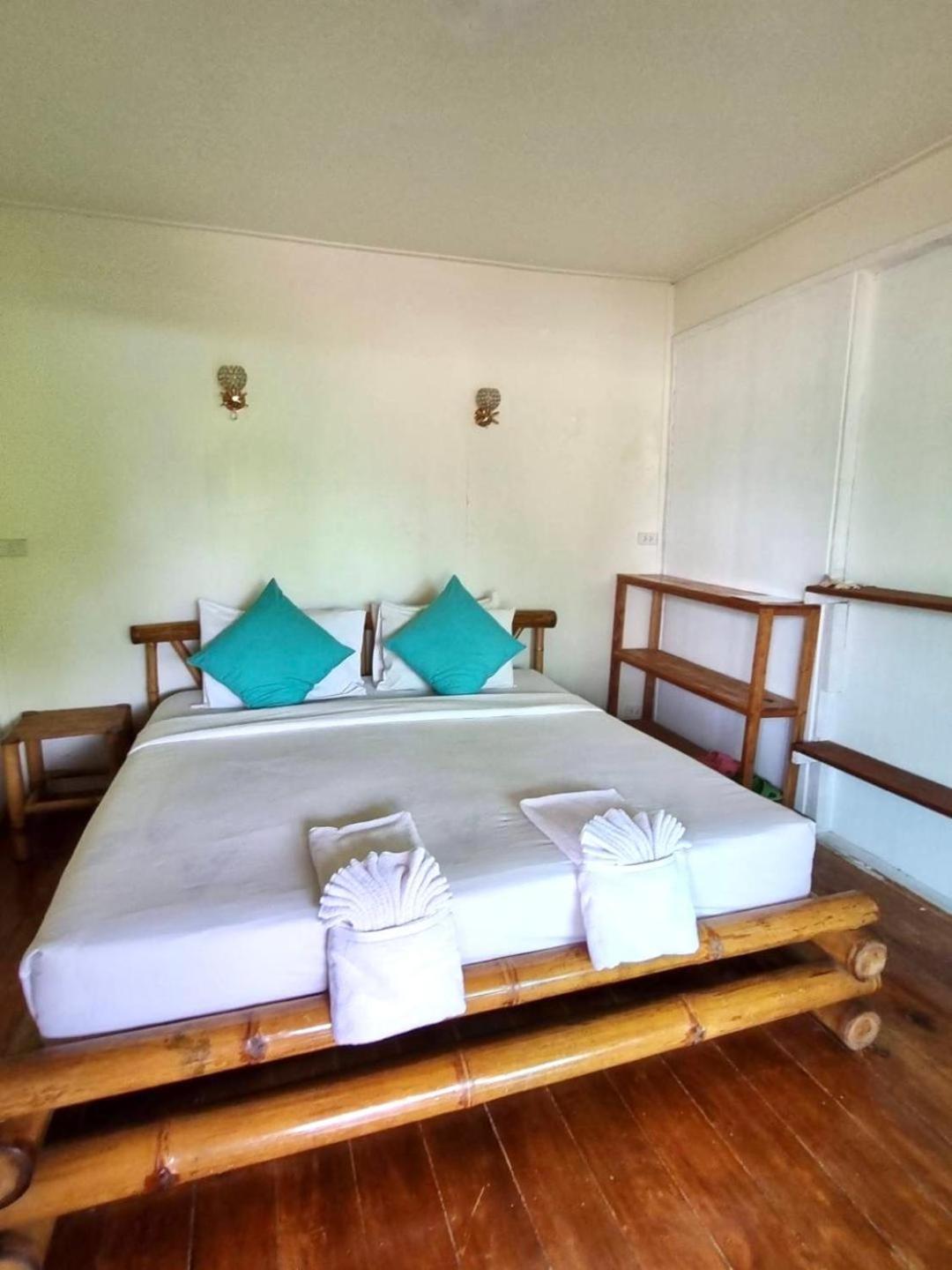 Mook Montra Resort Sea Front Ко-Мук Экстерьер фото