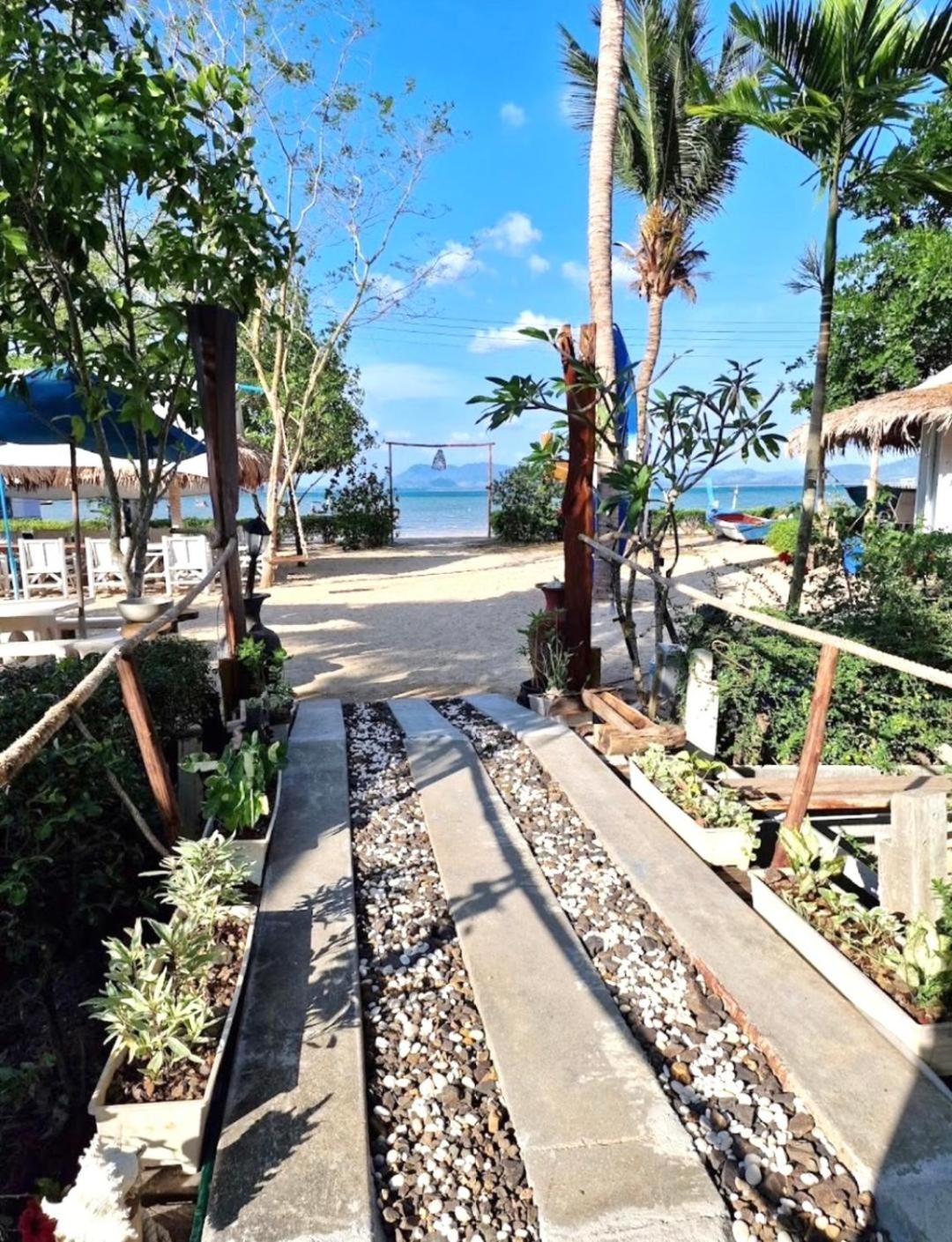 Mook Montra Resort Sea Front Ко-Мук Экстерьер фото